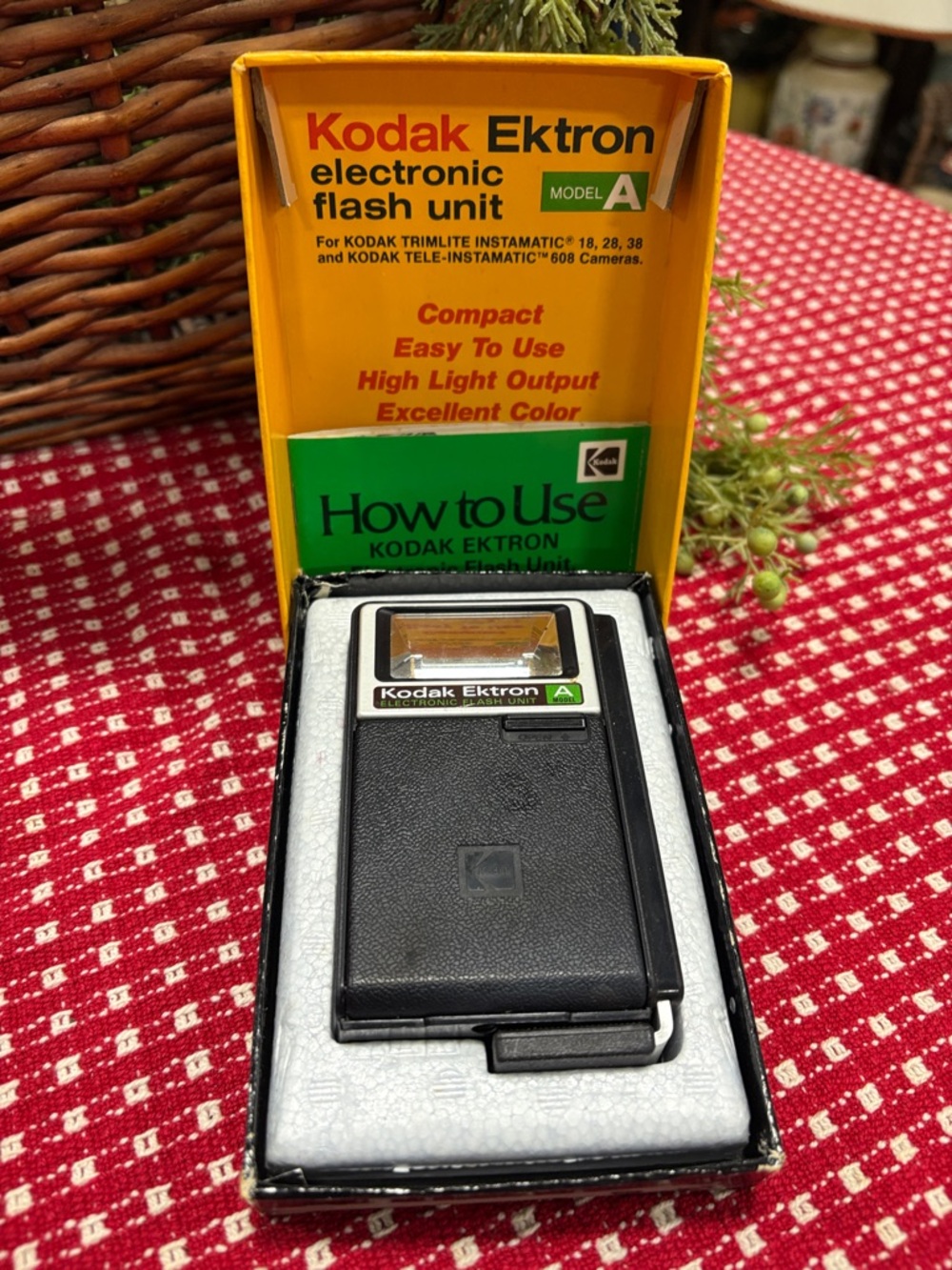 Vintage KODAK Ektron II Model A Electronic Flash * Made in U.S.A.